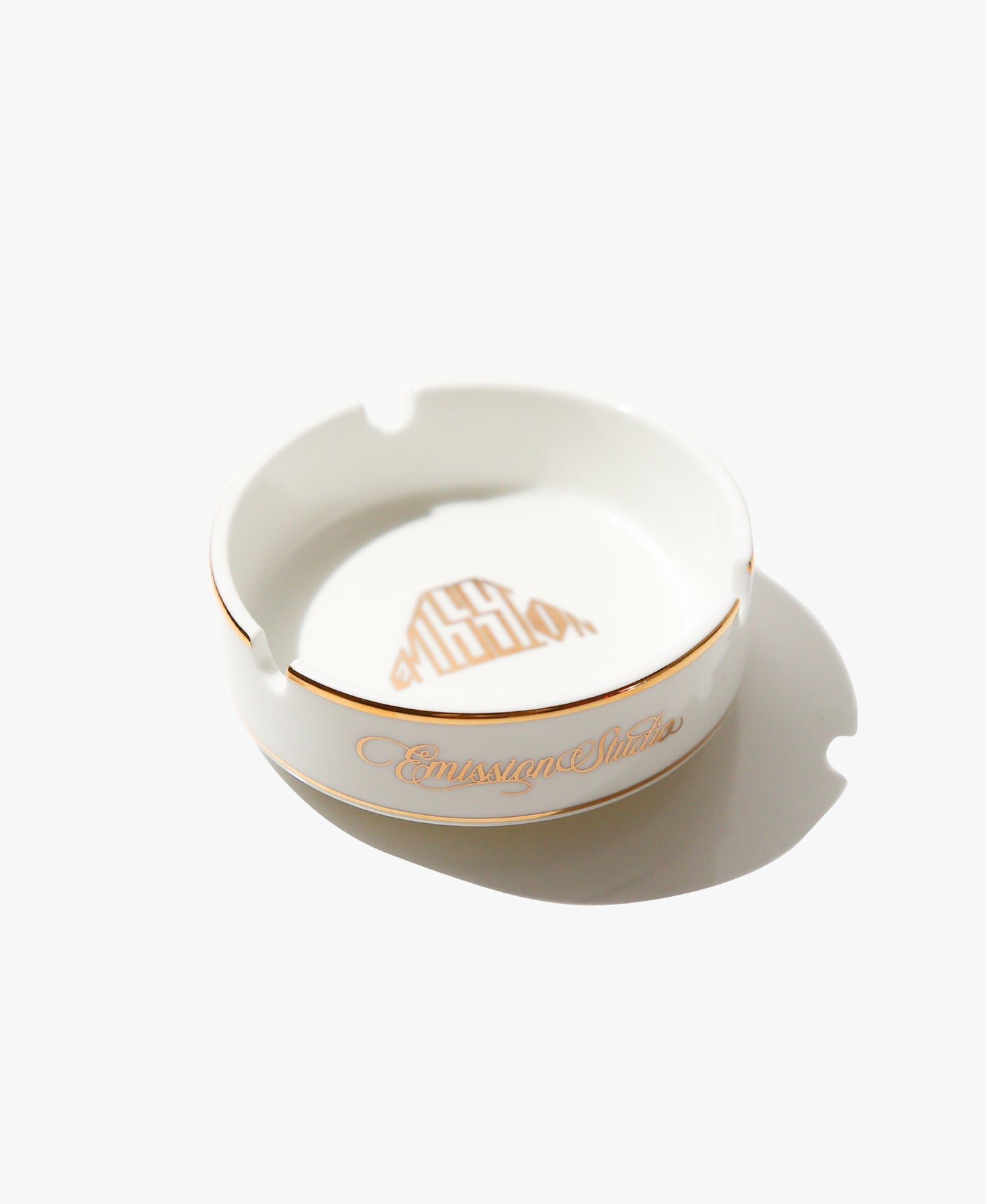 EMISSION ROUND ASHTRAY