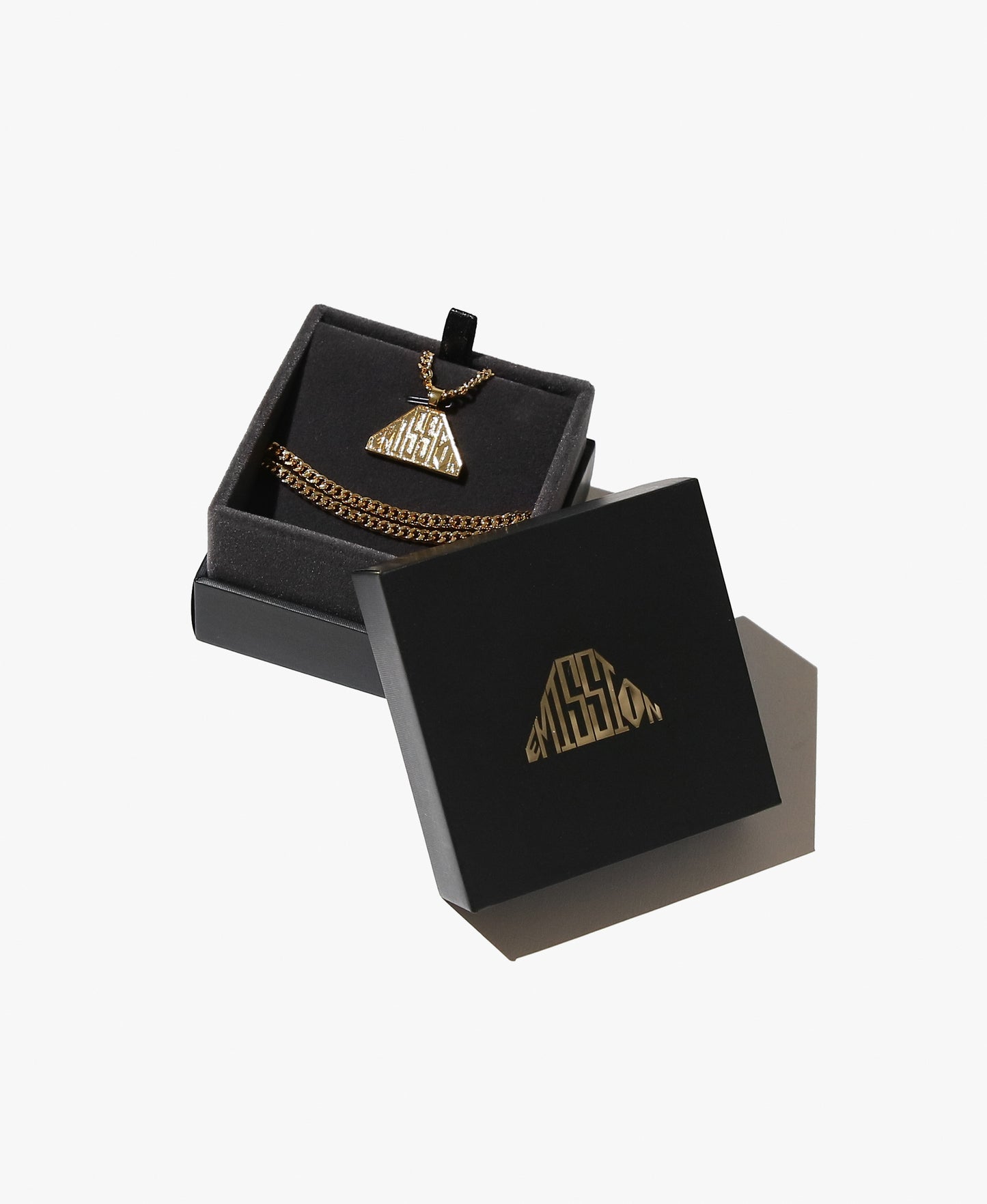 MOUNTAIN LOGO GOLD NECKLESS