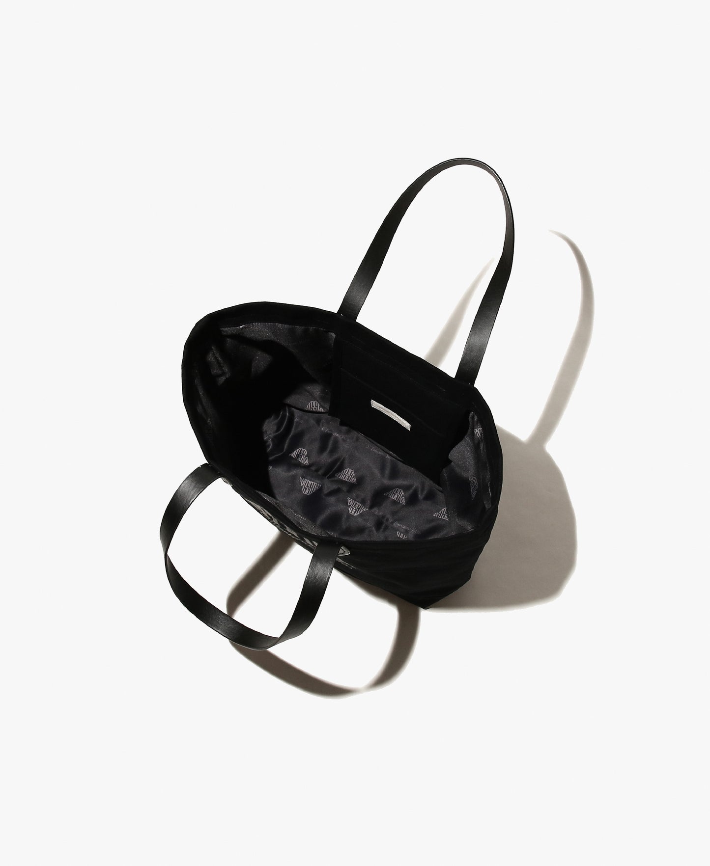 EMISSION MOUNTAIN DUCK TOTE