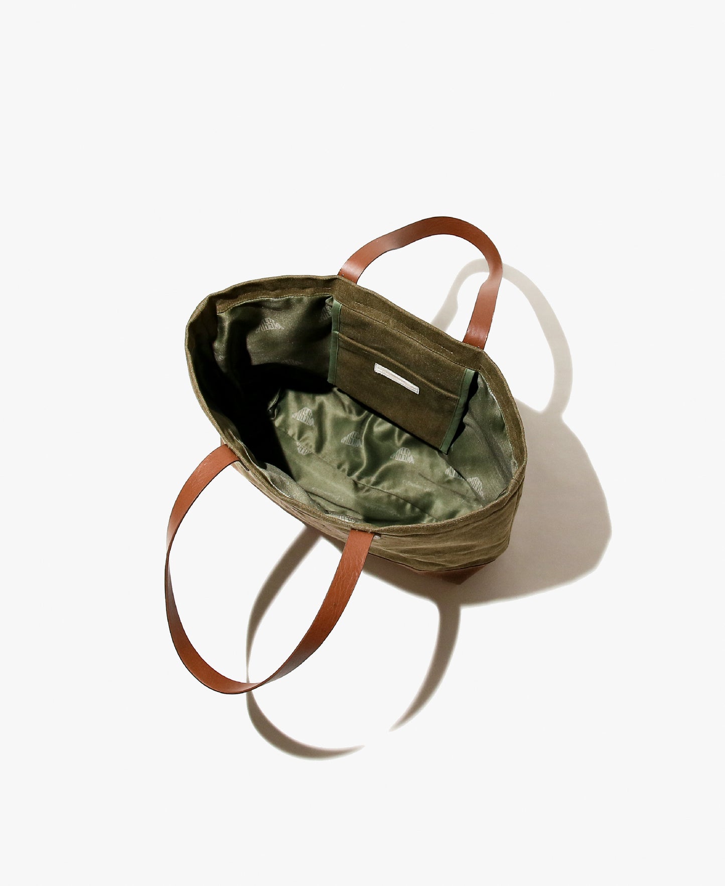 EMISSION MOUNTAIN DUCK TOTE